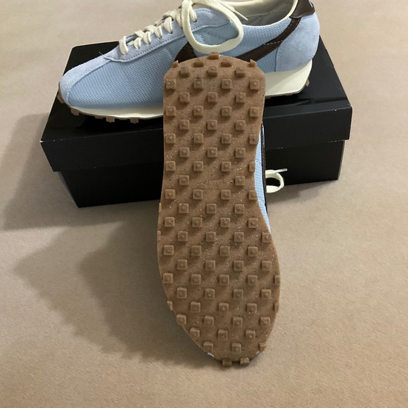 Nike D-1000 Sneakers - Picture 3 of 5